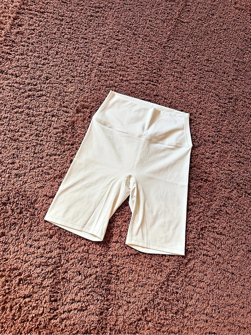 LULULEMON • SHORTS